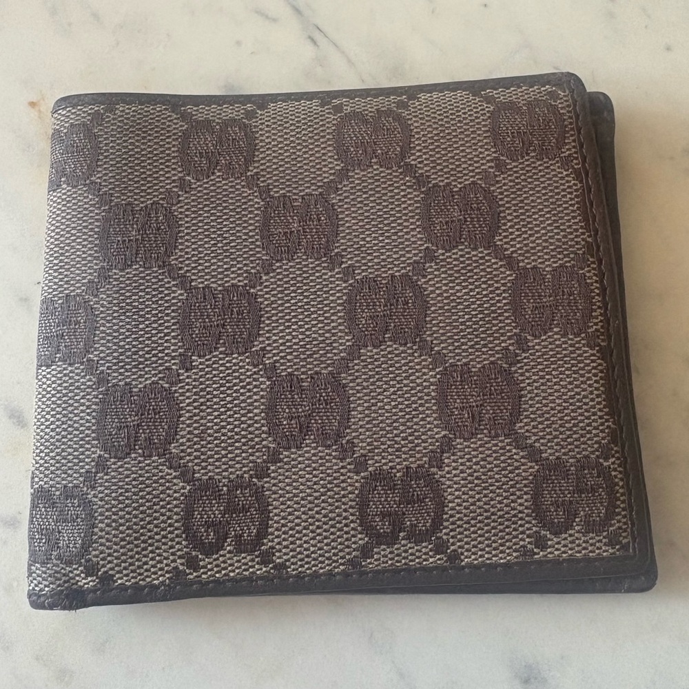 Gucci Small Brown Men’s Bifold Wallet – Serial 04857.3661